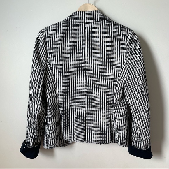 Black and White Blazer Cropped Holt Renfrew Stripes Academia Preppy Jacket Sz 8 - Picture 9 of 11